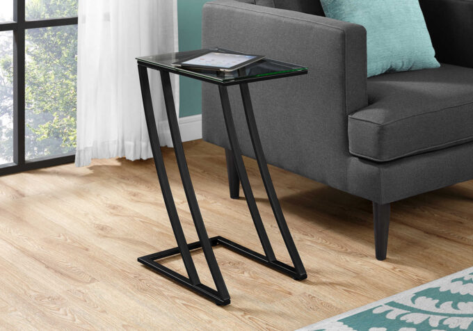 ACCENT TABLE - BLACK METAL WITH TEMPERED GLASS