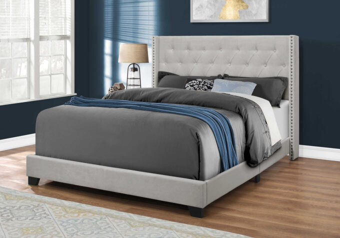 BED - QUEEN SIZE / LIGHT GREY VELVET WITH CHROME TRIM