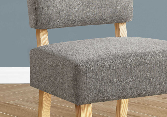 ACCENT CHAIR - LIGHT GREY FABRIC / NATURAL WOOD LEGS - Image 2