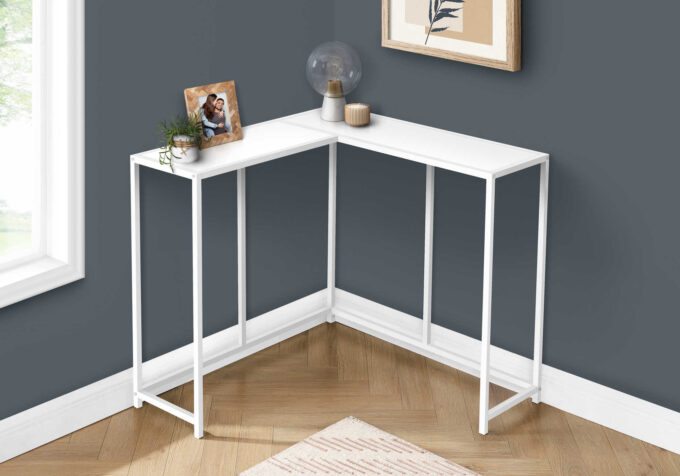 ACCENT TABLE - 36"L / WHITE / WHITE CORNER CONSOLE