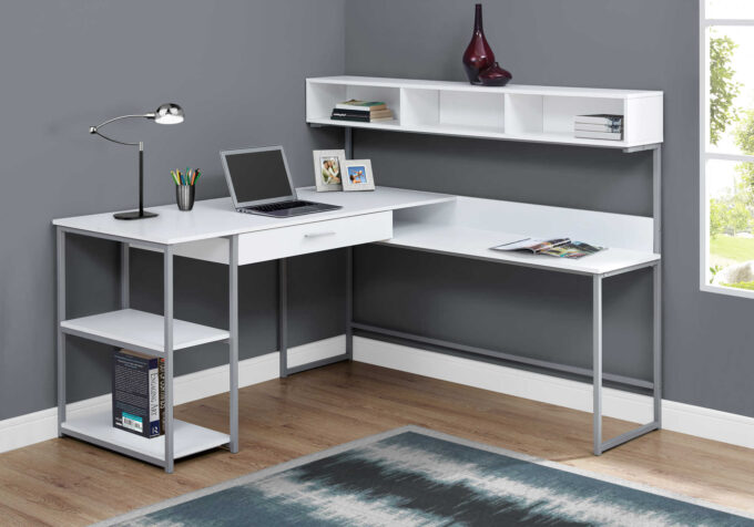 COMPUTER DESK - WHITE / SILVER METAL CORNER