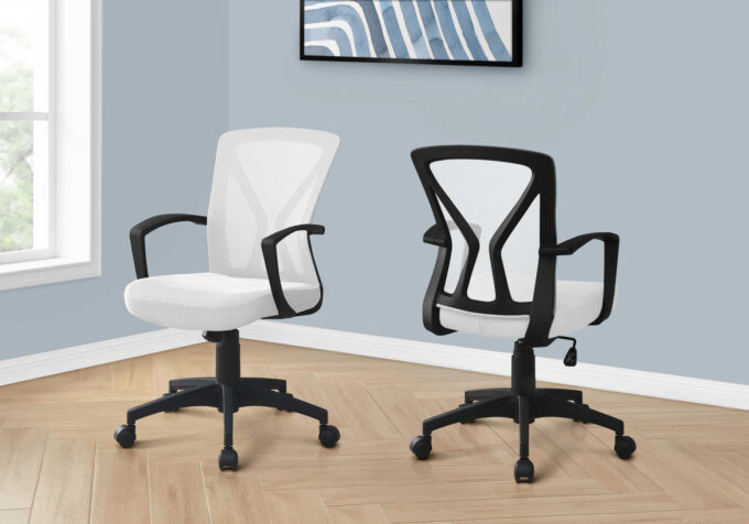 OFFICE CHAIR - WHITE / BLACK BASE ON CASTORS