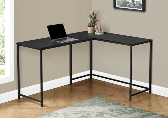 COMPUTER DESK - 58"L / BLACK TOP / BLACK METAL CORNER