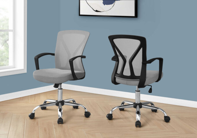 OFFICE CHAIR - GREY / CHROME BASE ON CASTORS