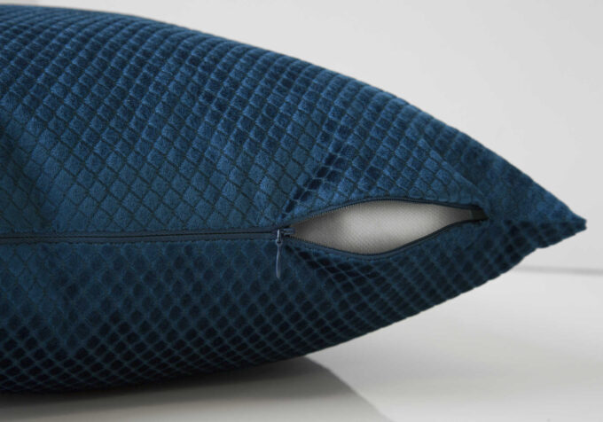 PILLOW - 18"X 18" / STEEL BLUE DIAMOND VELVET / 1PC - Image 3